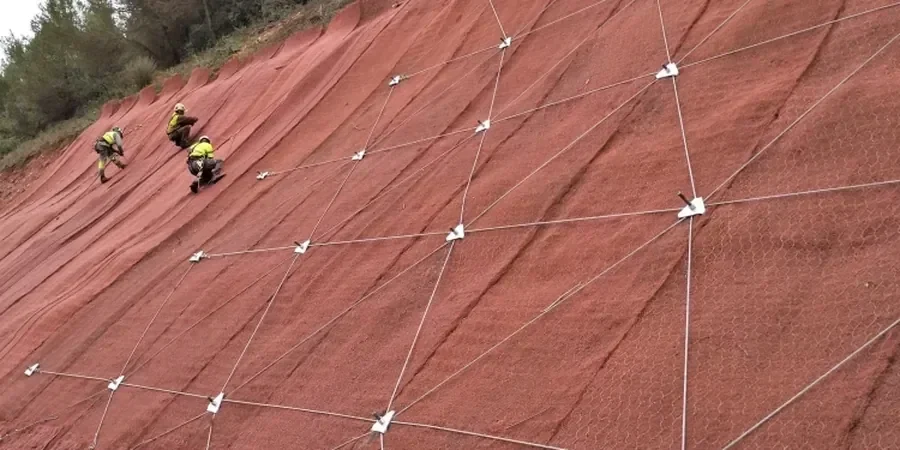 Illustrative image of Slope stability analysis in Hull