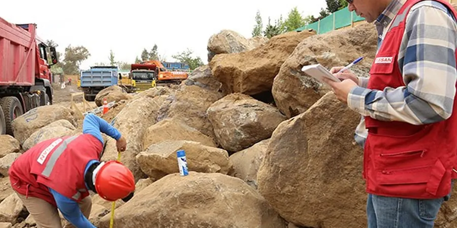 Illustrative image of Soil mechanics study in Hull